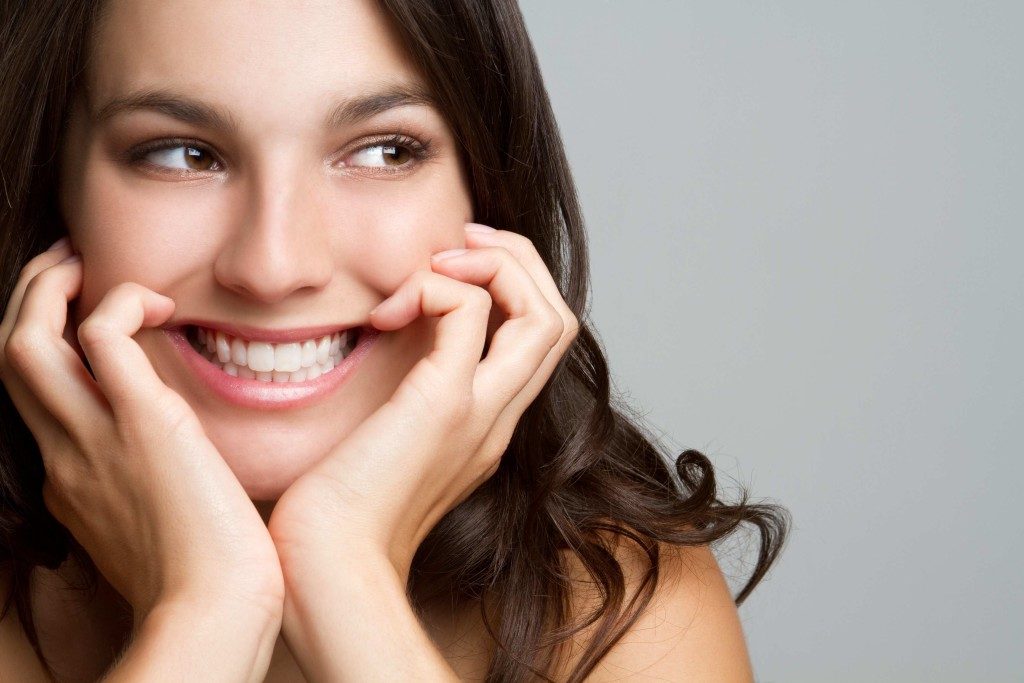 smile-woman-1-1024x683